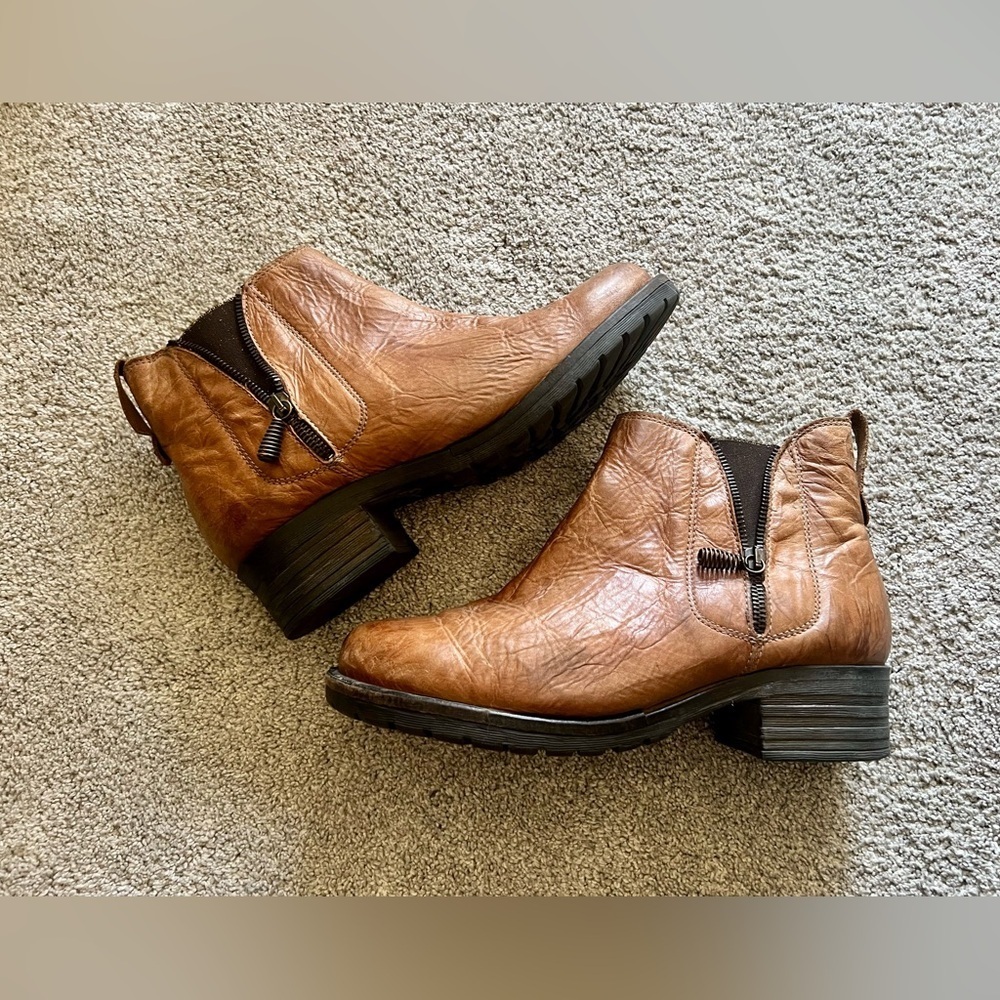 Stylish Brown Leather Ankle Booties